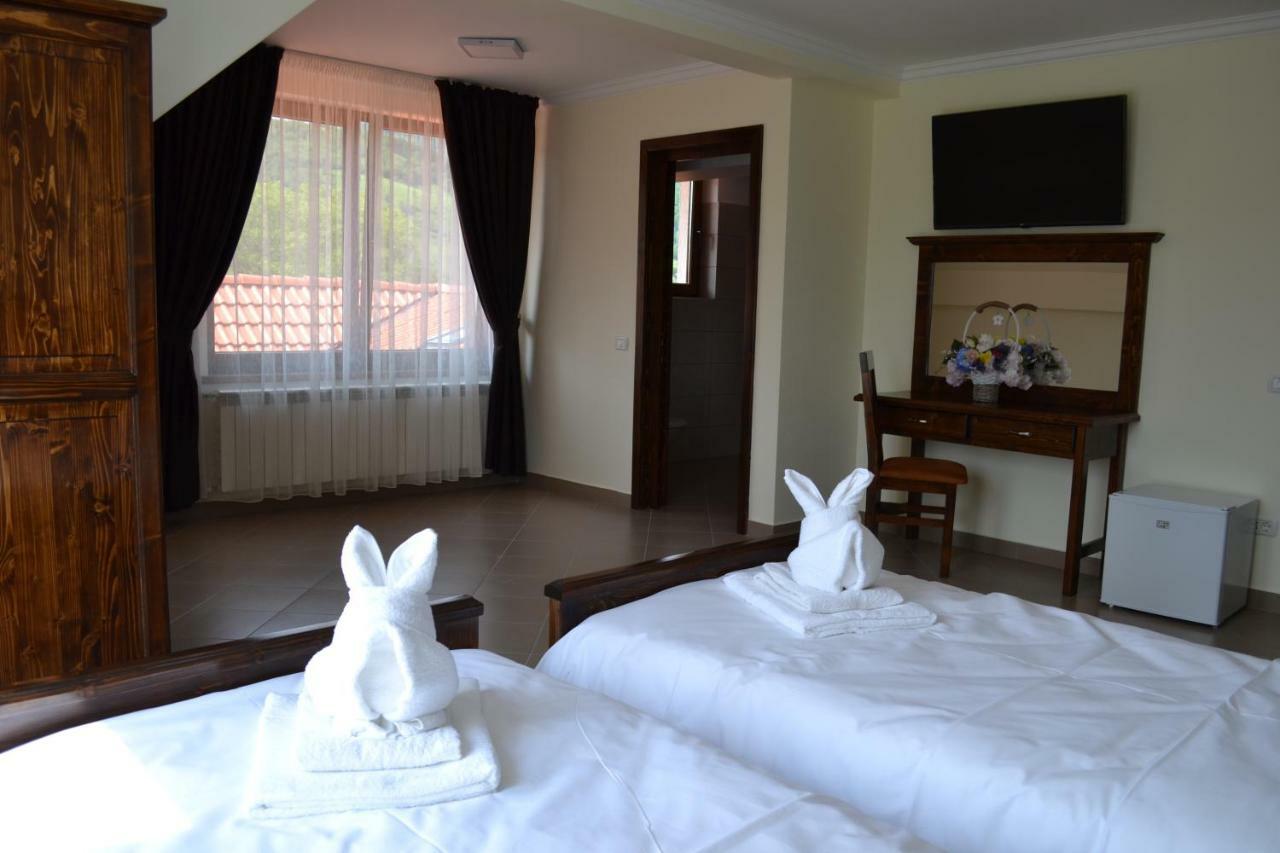 Hotel Rabbit Bran Moieciu de Jos Exteriör bild